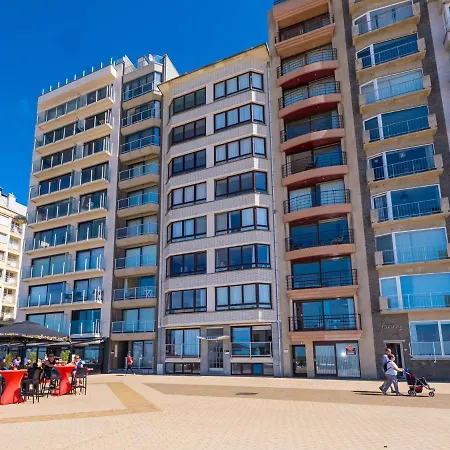 Beautiful Penthouse With Phenomenal Sea View *