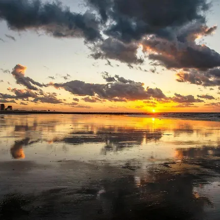 Beautiful Penthouse With Phenomenal Sea View *