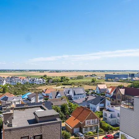 Beautiful Penthouse With Phenomenal Sea View *