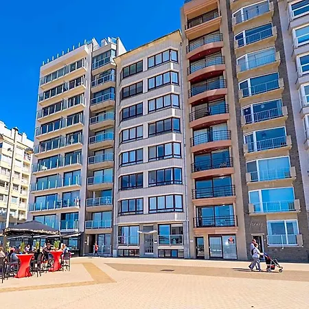 Beautiful Penthouse With Phenomenal Sea View *