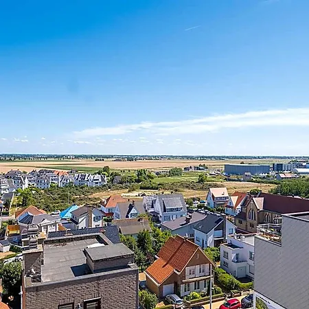 Beautiful Penthouse With Phenomenal Sea View Appartamento *