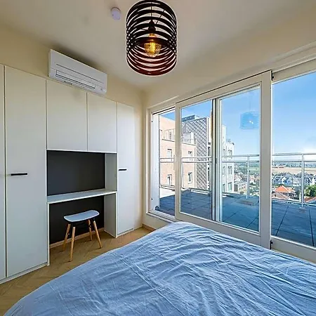 Beautiful Penthouse With Phenomenal Sea View Appartamento *